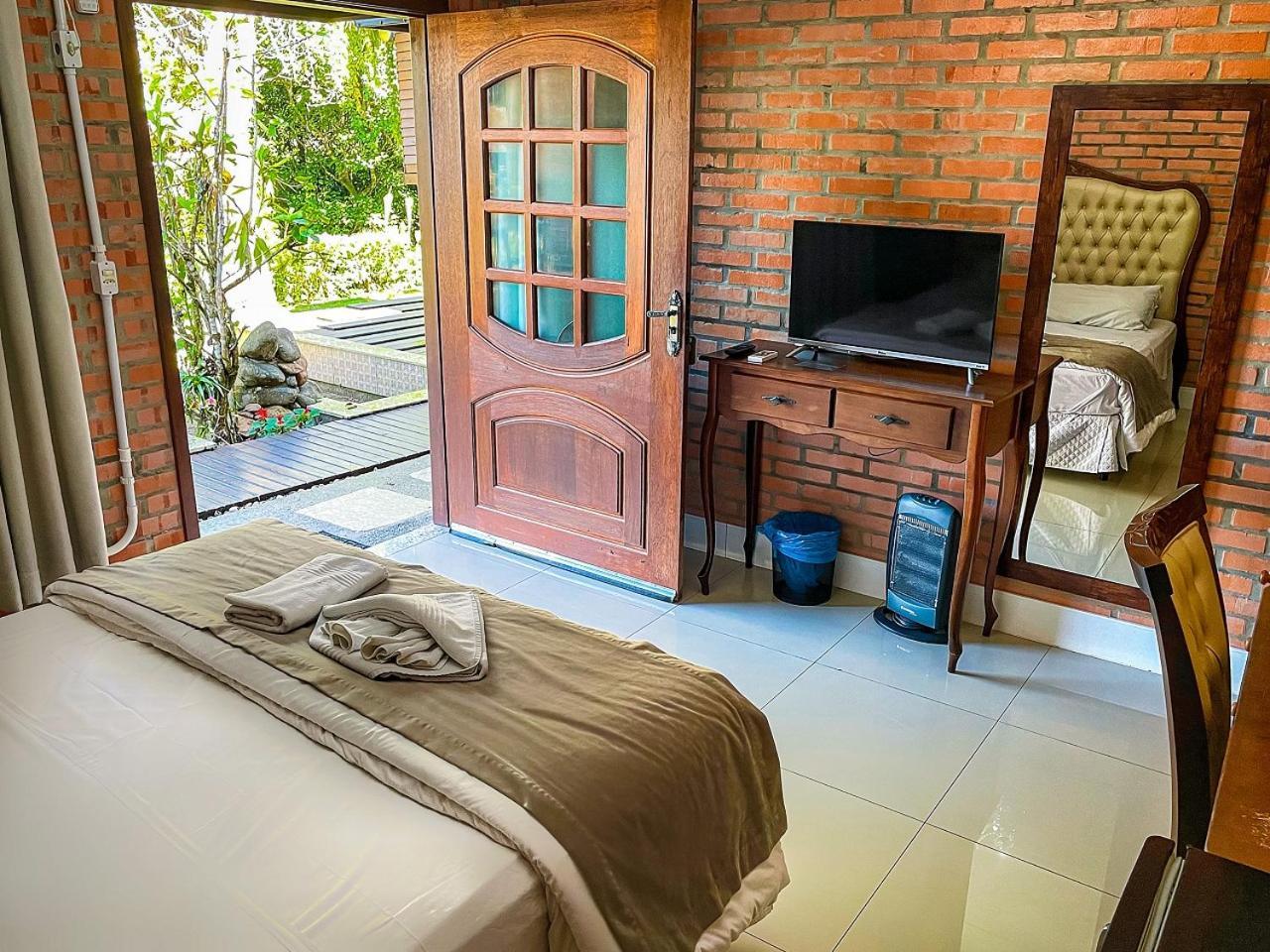 Casa Branca Pousada ポメロデ エクステリア 写真