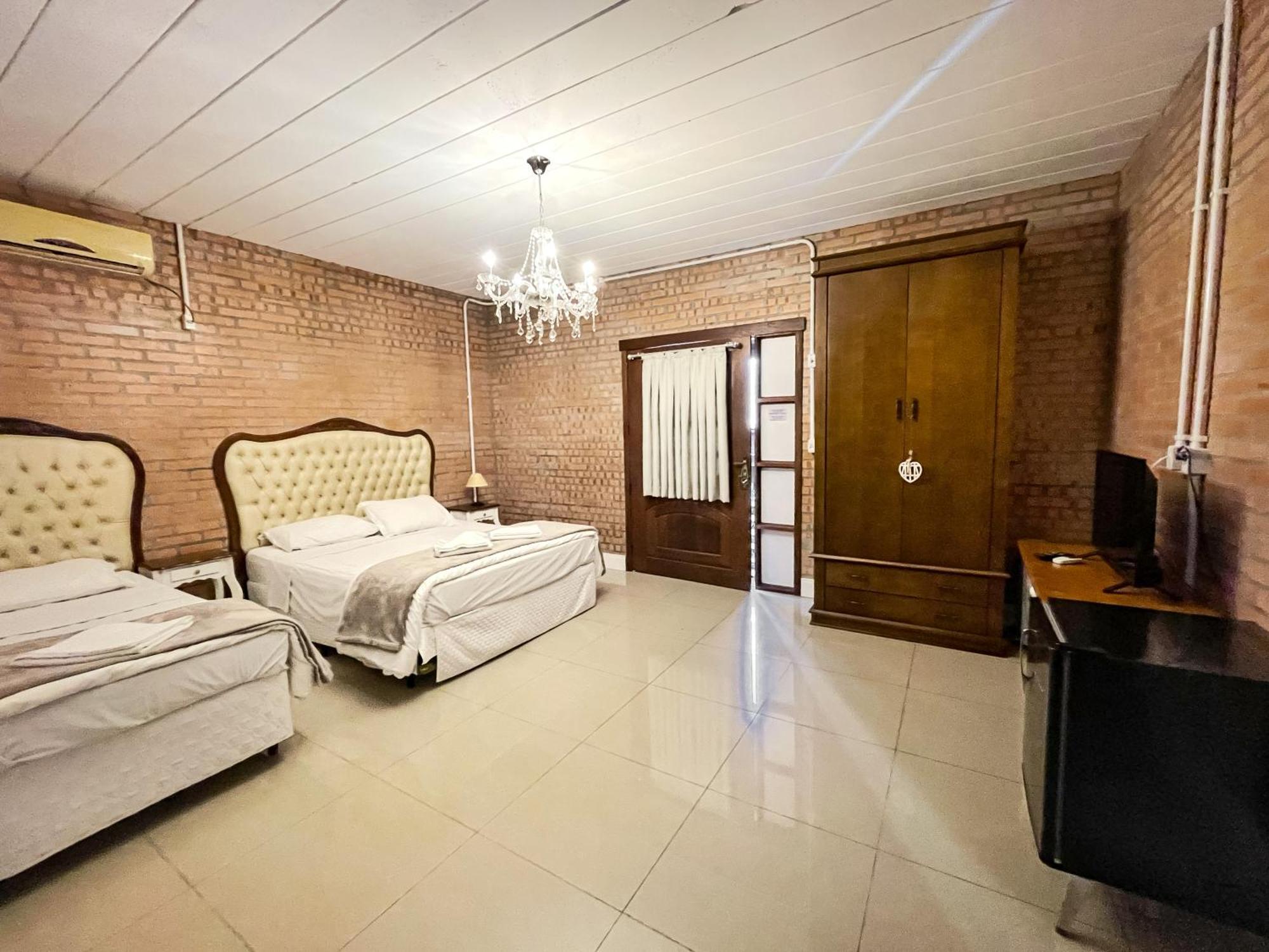 Casa Branca Pousada ポメロデ エクステリア 写真